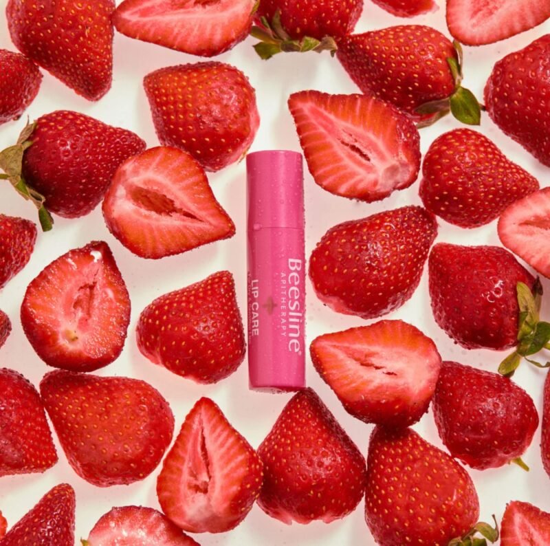 Beesline Lip Care Shimmery Strawberry 4.5 g - Image 2